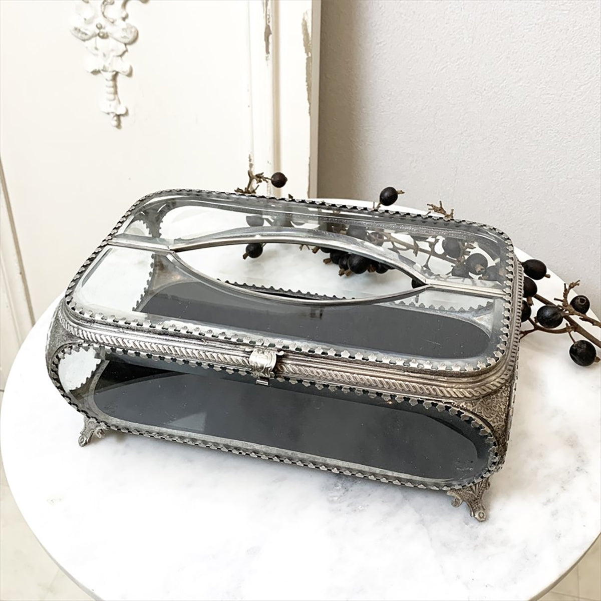 新品 ガラスと金属のティッシュボックス 新品 ガラスと金属のティッシュボックス