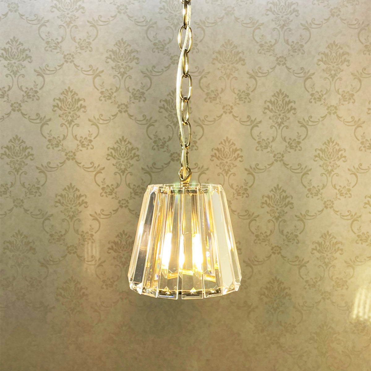 クリスタル調の1灯ランプ(ゴールド）/ホテルライクでラグジュアリーな