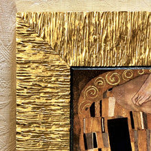 画像をギャラリービューアに読み込む, クリムト ザ・キス／ゴールドフレームの縦長アート額絵 （イタリア製）石膏ボード用取付フック1個サービス
