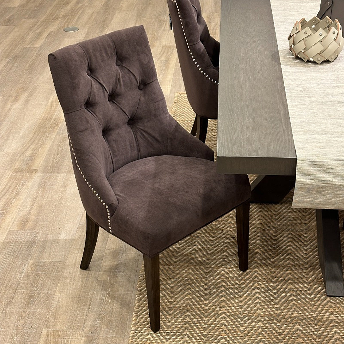 椅子・チェア おしゃれなリビングにぴったり/ 大人のモダンクラシックデザイン 【2脚セット】(ベルベットダークブラウン）