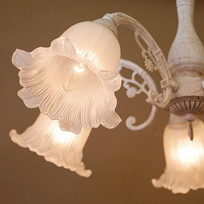 おしゃれでクラシカルなシーリングシャンデリア5灯 / ガラスシェード × アイアンフレーム（アンティークホワイト）