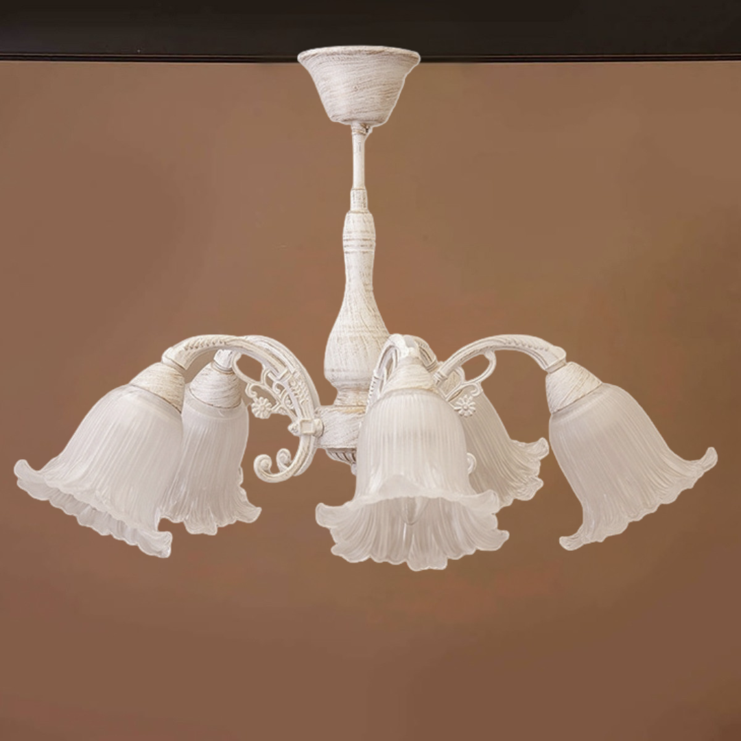 おしゃれでクラシカルなシーリングシャンデリア5灯 / ガラスシェード × アイアンフレーム（アンティークホワイト）