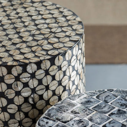 スツール / サイドテーブルや花台にも ブラックのおしゃれなシェルスツール