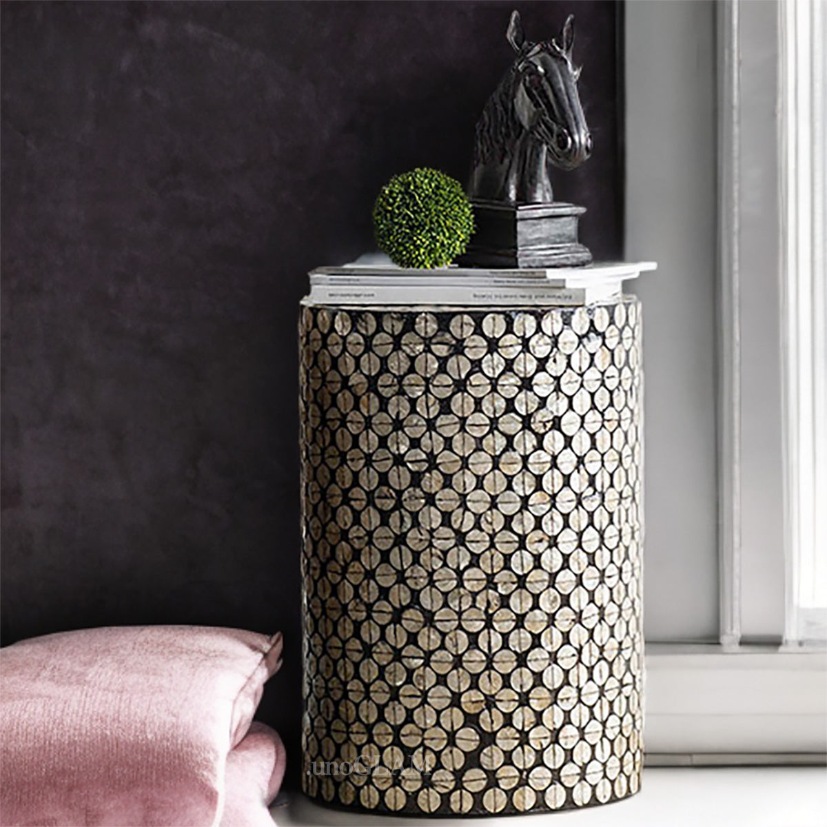 スツール / サイドテーブルや花台にも ブラックのおしゃれなシェルスツール