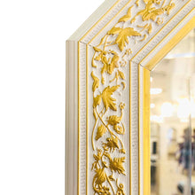 画像をギャラリービューアに読み込む, ウォールミラー 白/ 八角形の姿見 ゴールドのリーフ柄 （イタリア製）
