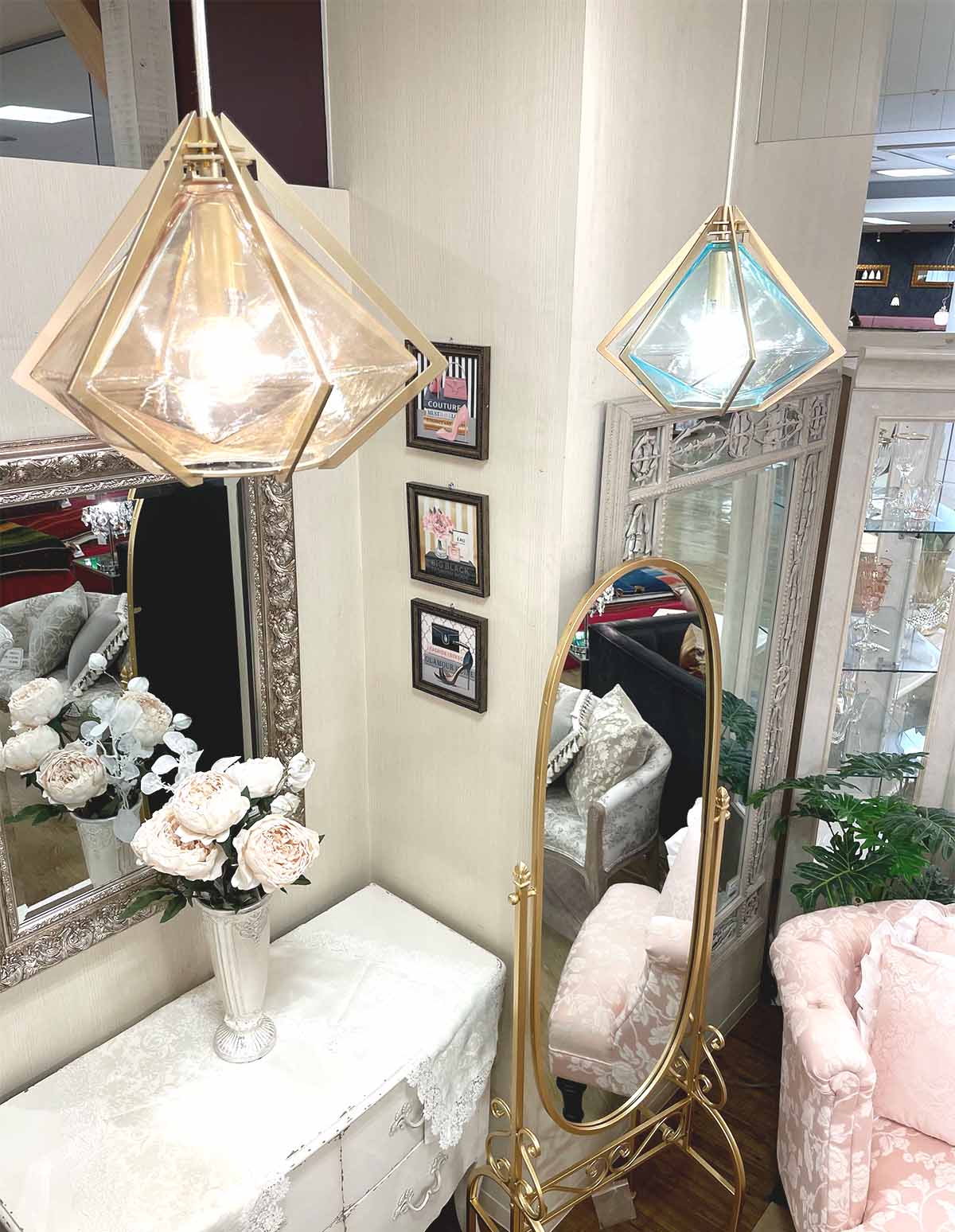 お部屋のアクセントになるジュエリーのようなペンダントランプ1灯（アンバー色）LED対応
