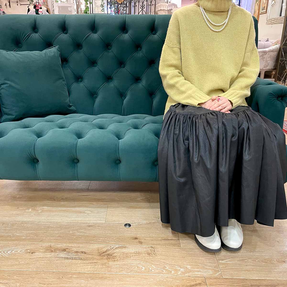 コンパクトな2人掛けソファ（ベルベット調 グリーン）/ 座面低めのハイバックソファ