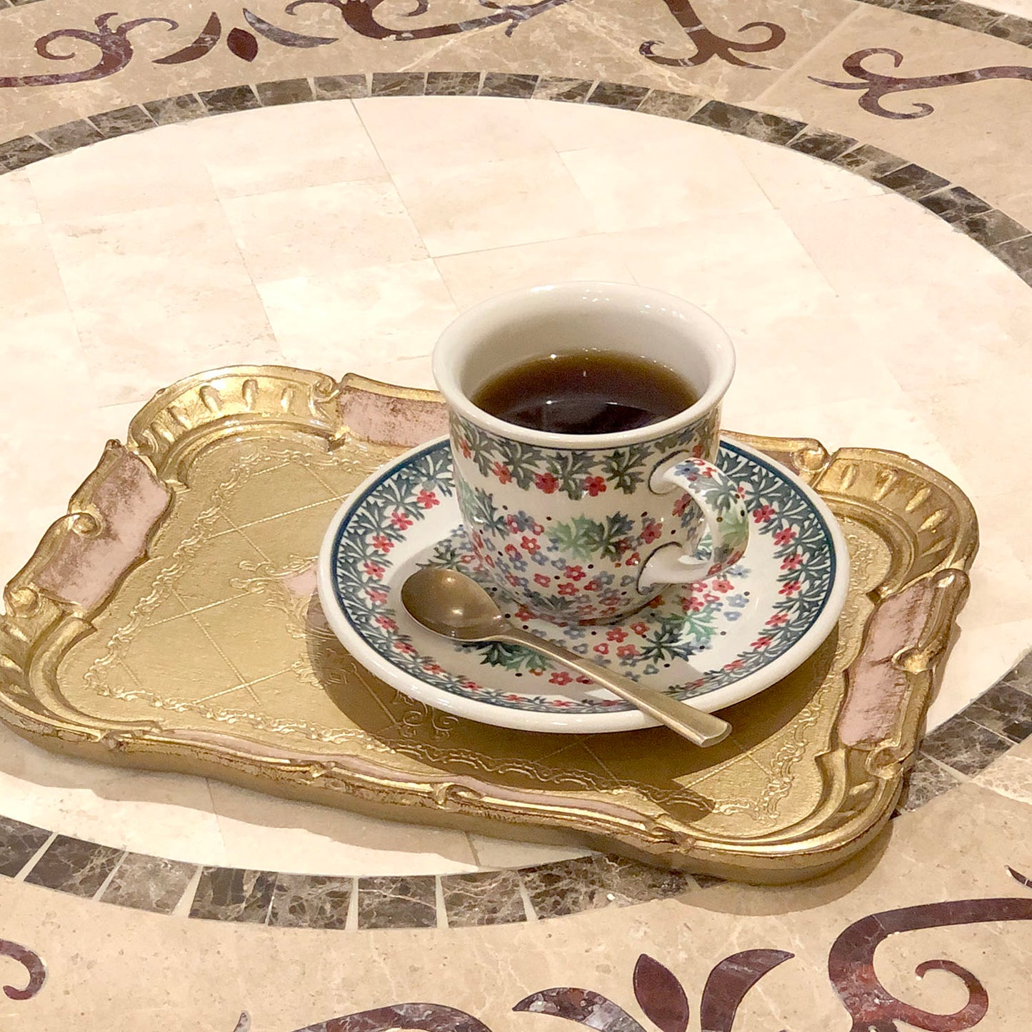 木製で軽い！コーヒートレー/イタリア製ハンドメイド（ピンク）