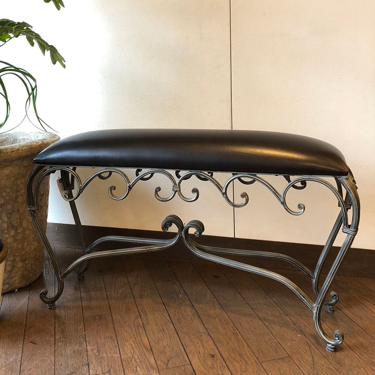 アイアンの曲線が美しい、フレンチスタイルのスリムスツールロング/（ダークブラウン 合皮）